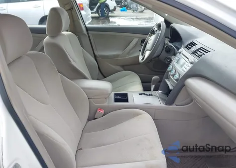 2009 Toyota Camry z USA, uszkodzony, nr VIN 4T1BE46K39U892272